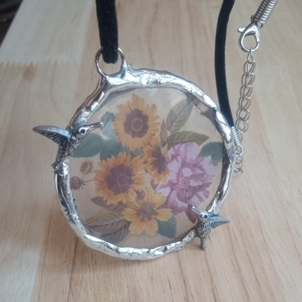 Floral Pendant Necklace - Picture 2 of 4